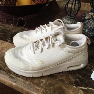 Nike kids tennis shoes